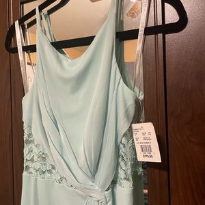 NWT David’s Bridal Dress Size 4